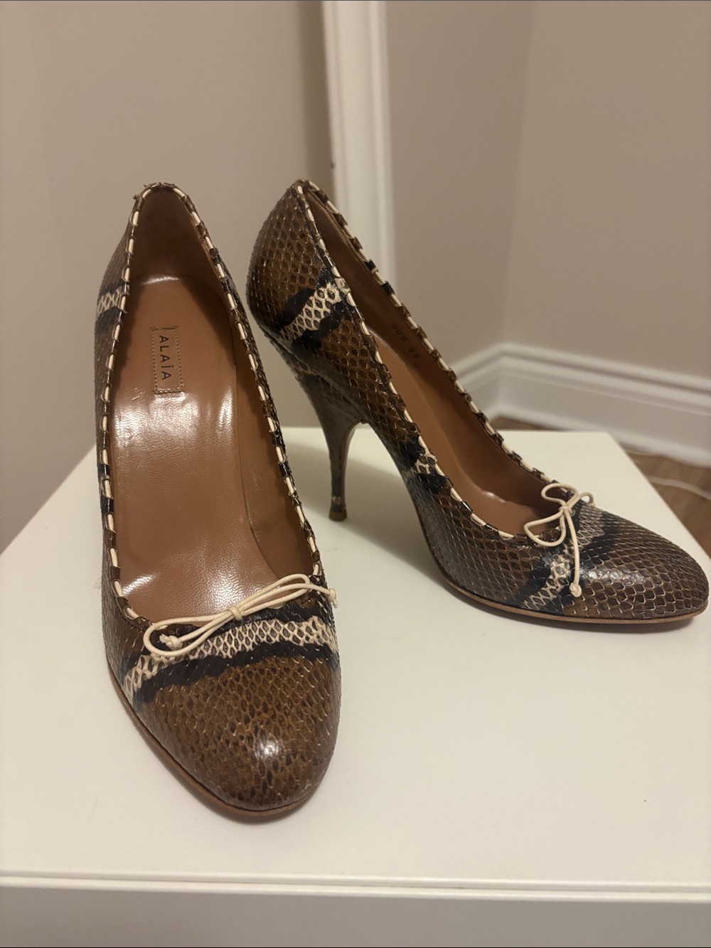 Alaia Paris Brown Snakeskin Pointed-Toe High Heels sz39